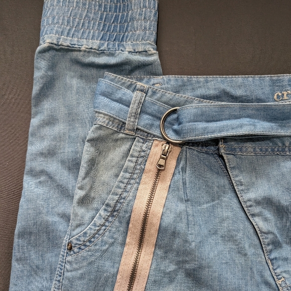 Vintage Cream Denim cuffed jeans - Picture 2 of 9